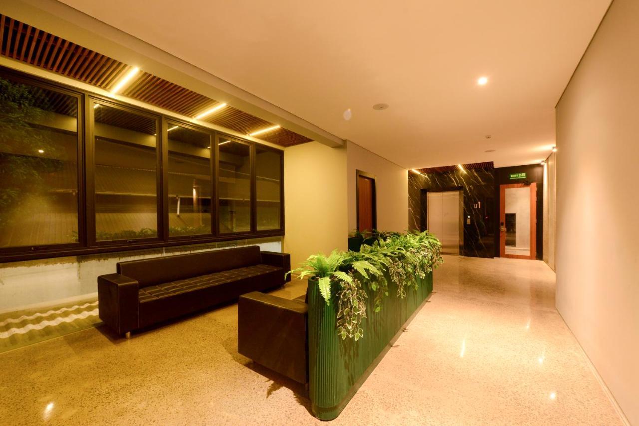Nata Azana Hotel Solo Екстер'єр фото