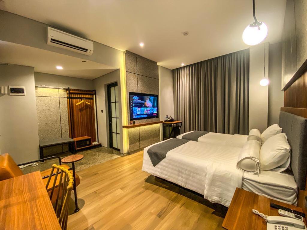 Nata Azana Hotel Solo Екстер'єр фото