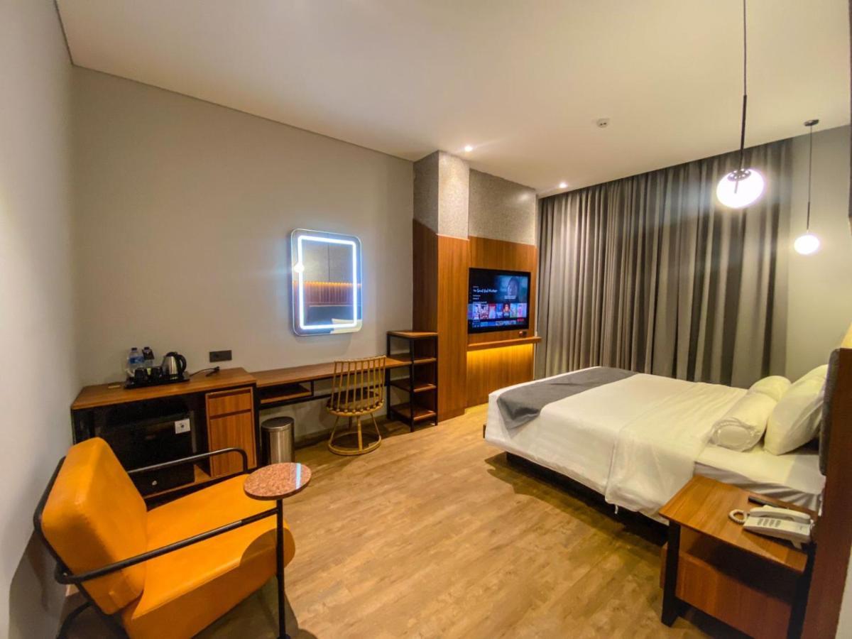 Nata Azana Hotel Solo Екстер'єр фото