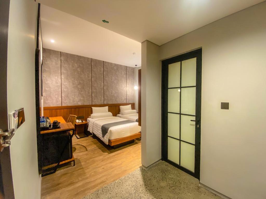 Nata Azana Hotel Solo Екстер'єр фото