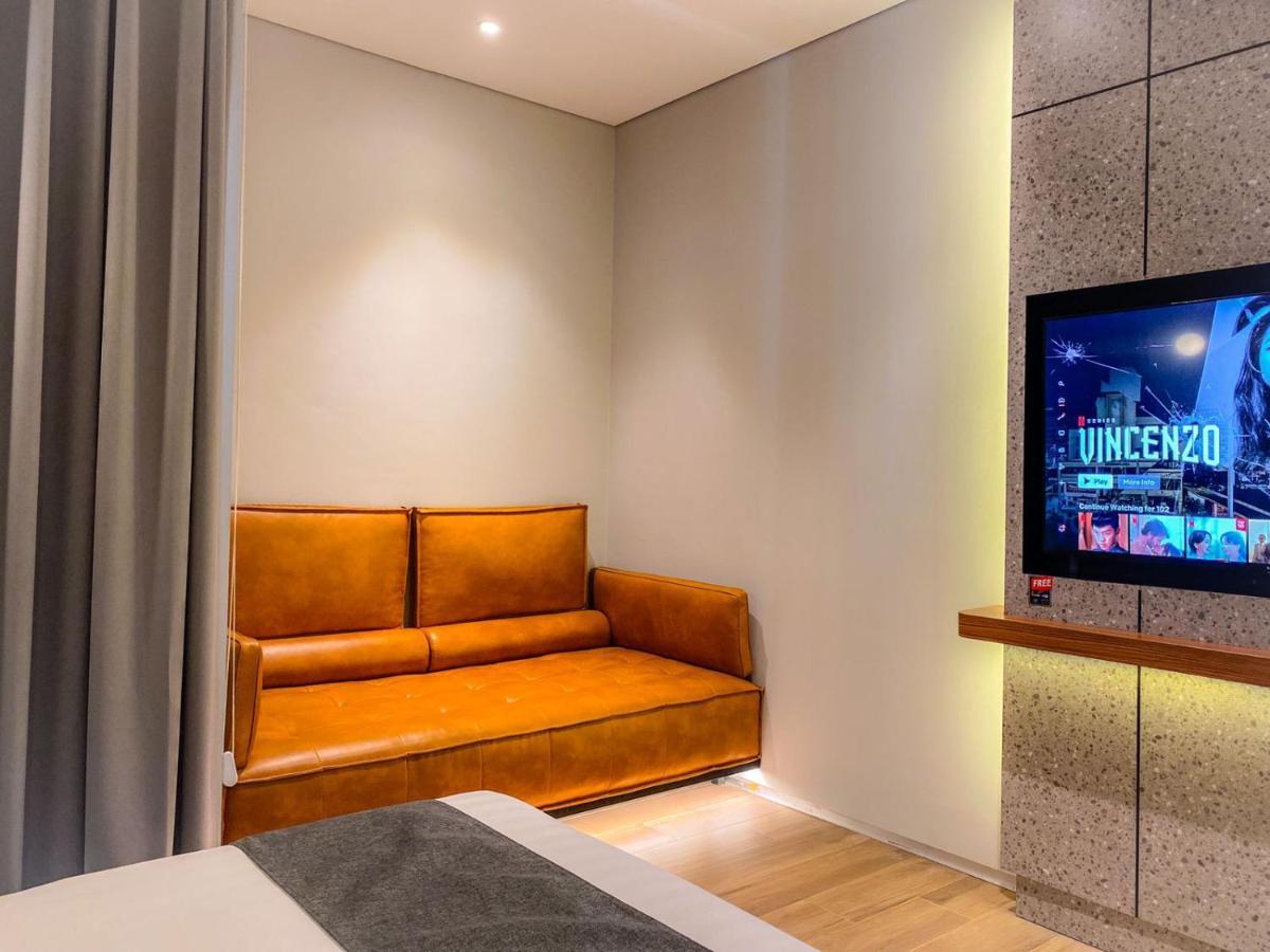 Nata Azana Hotel Solo Екстер'єр фото