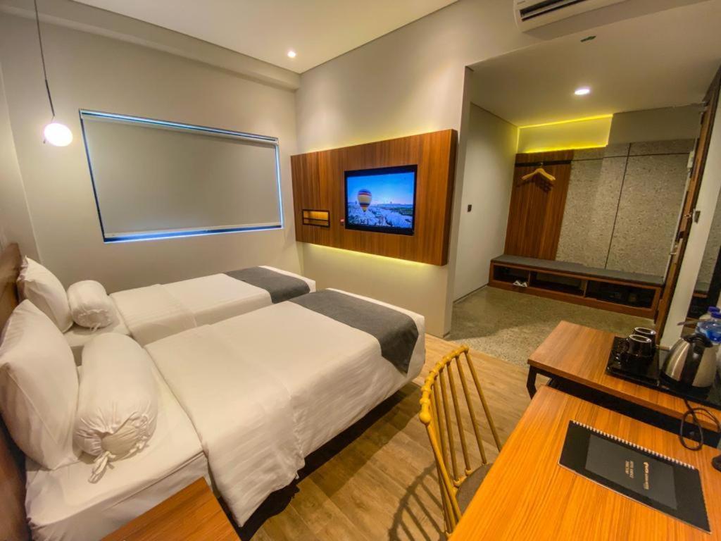 Nata Azana Hotel Solo Екстер'єр фото