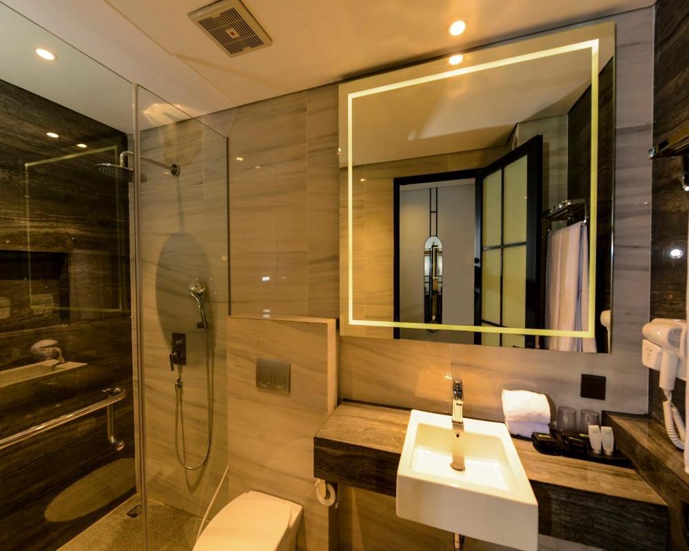 Nata Azana Hotel Solo Екстер'єр фото